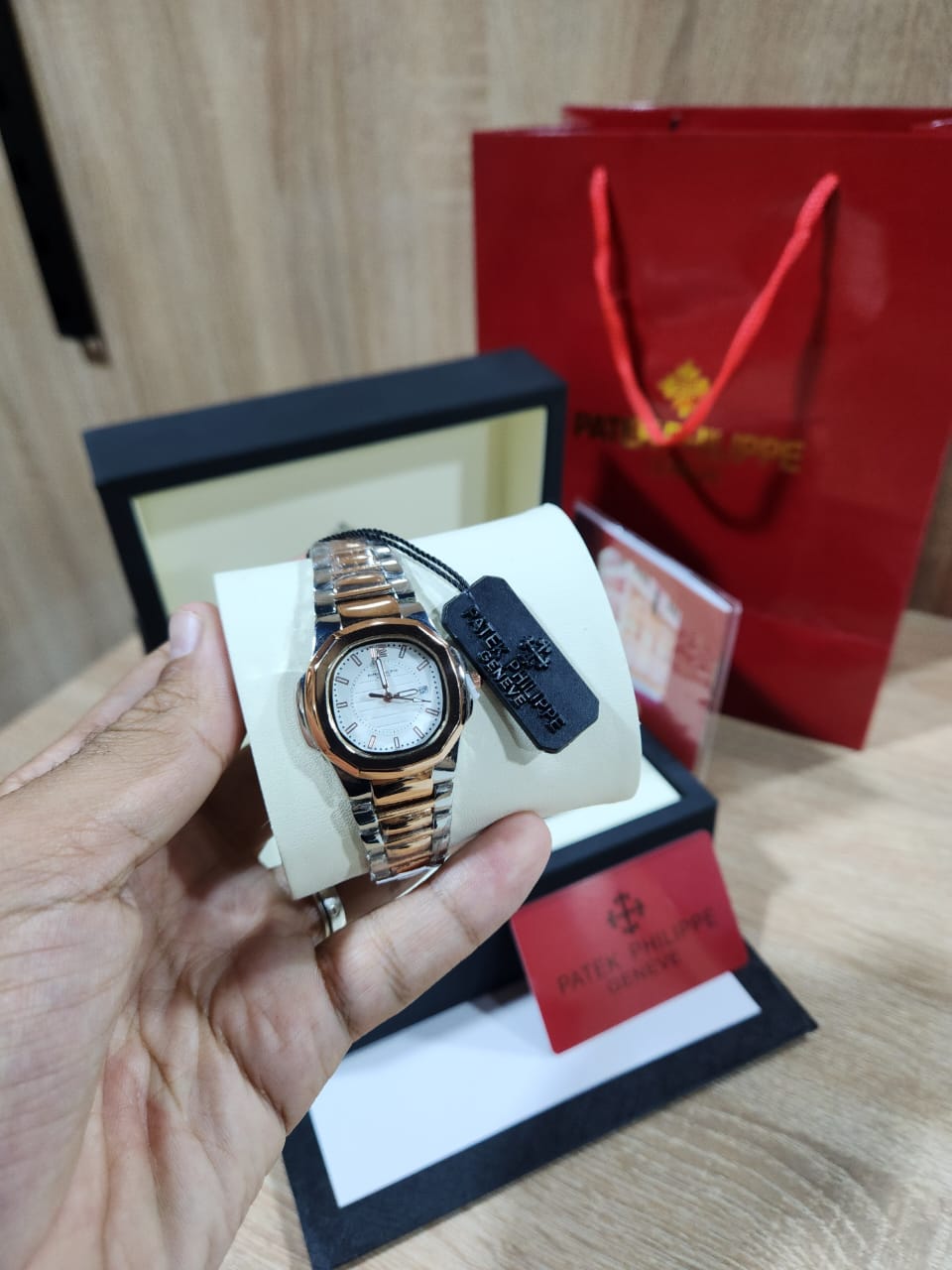 Patek philippe femmes avec packaging complet