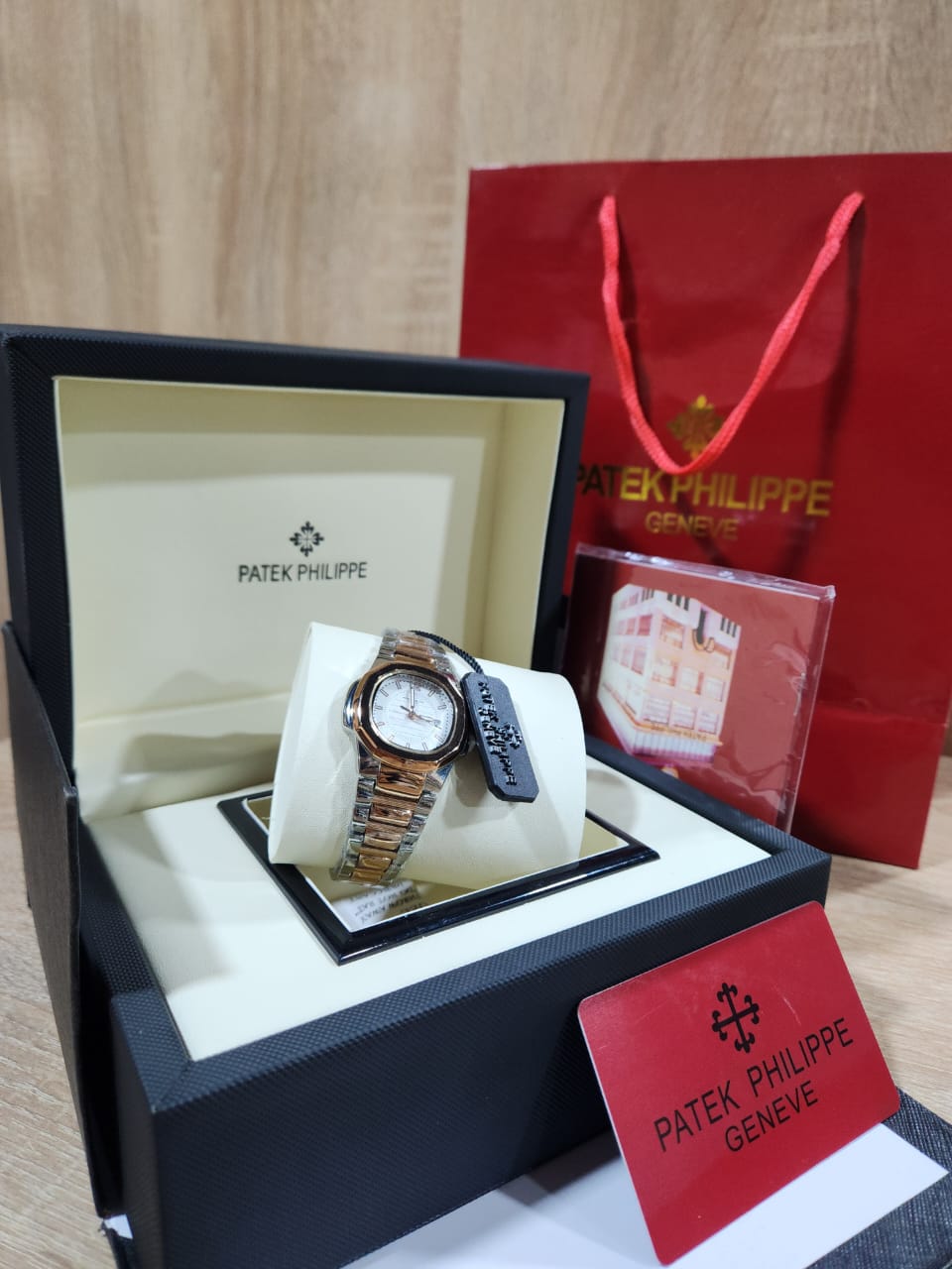 Patek philippe femmes avec packaging complet