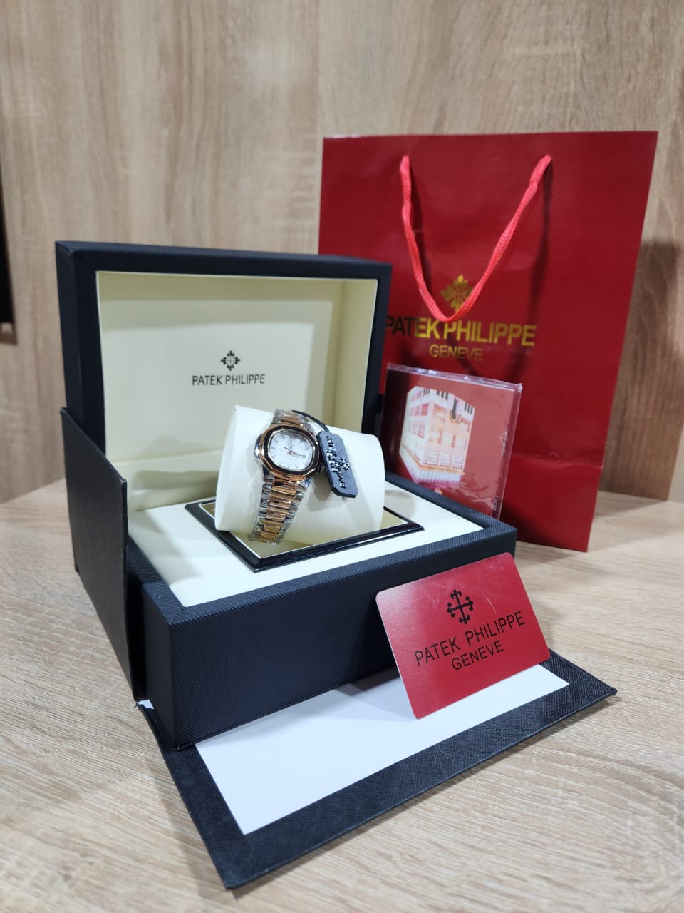 Patek philippe femmes avec packaging complet