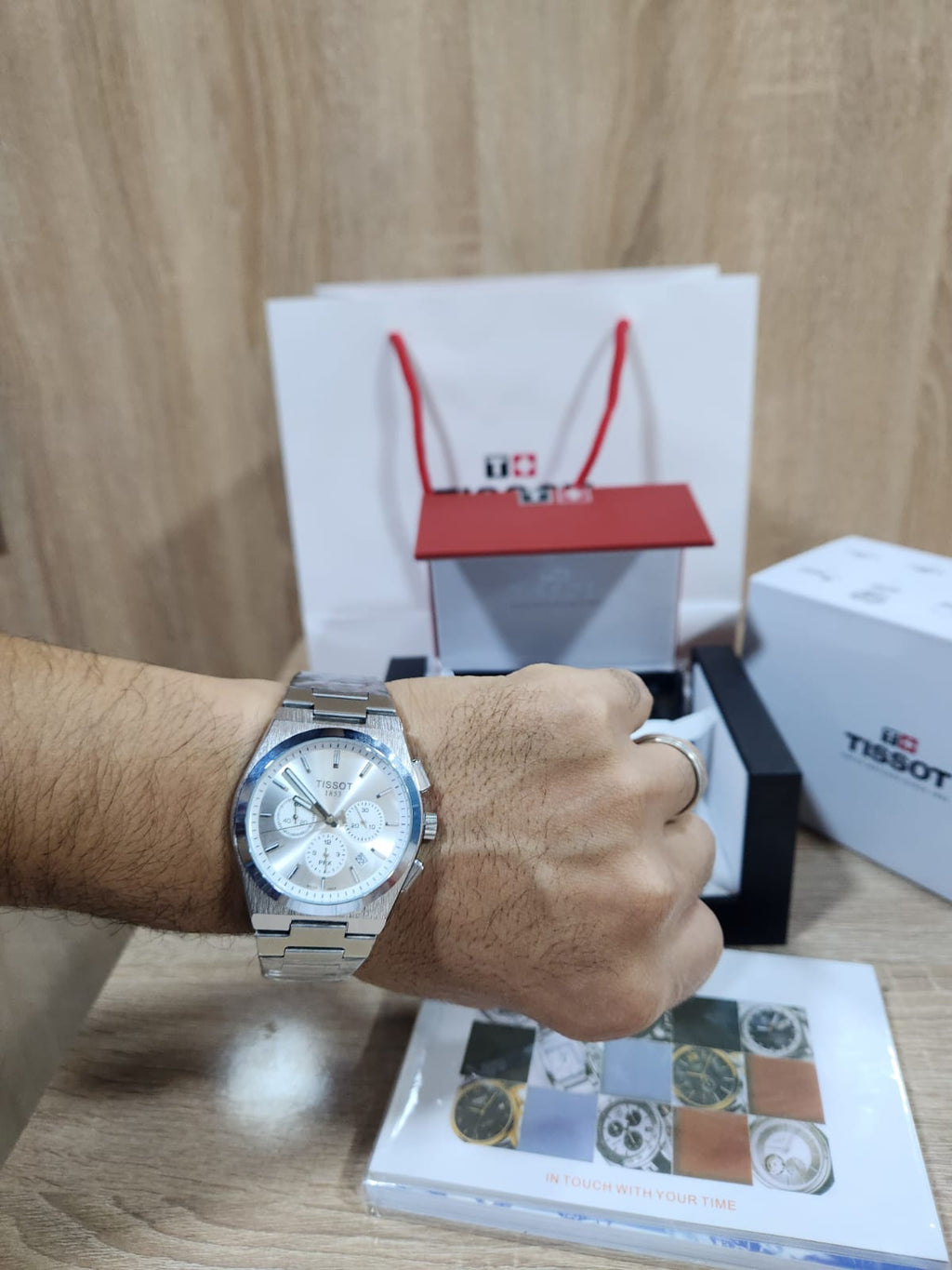 Montre Tissot hommes avec packaging complet