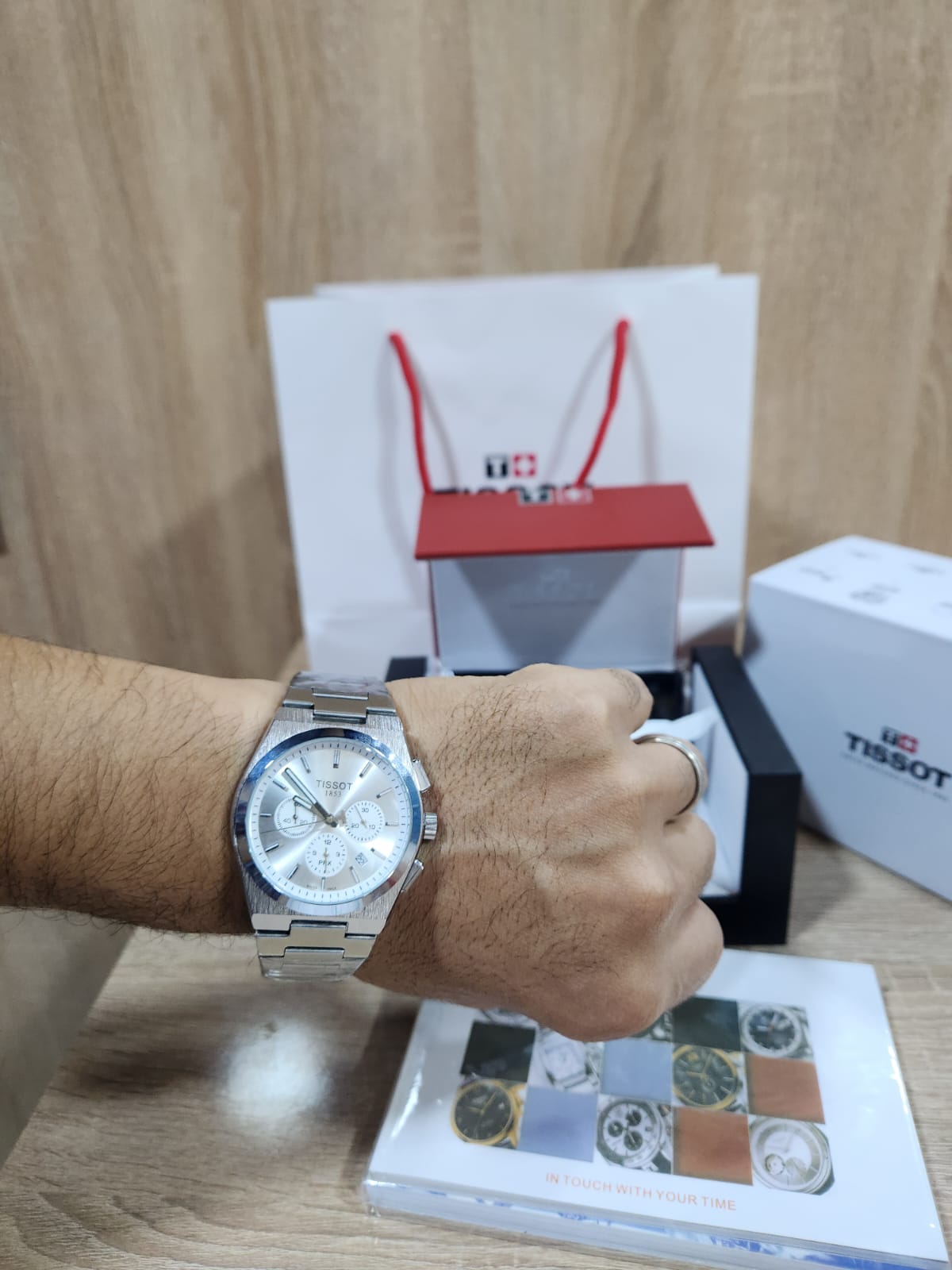 Montre Tissot hommes avec packaging complet